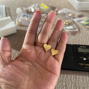 18k Saudi gold clip earrings